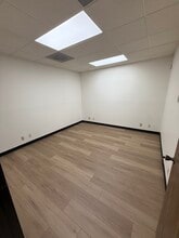15545 Devonshire St, Mission Hills, CA for lease Interior Photo- Image 2 of 4
