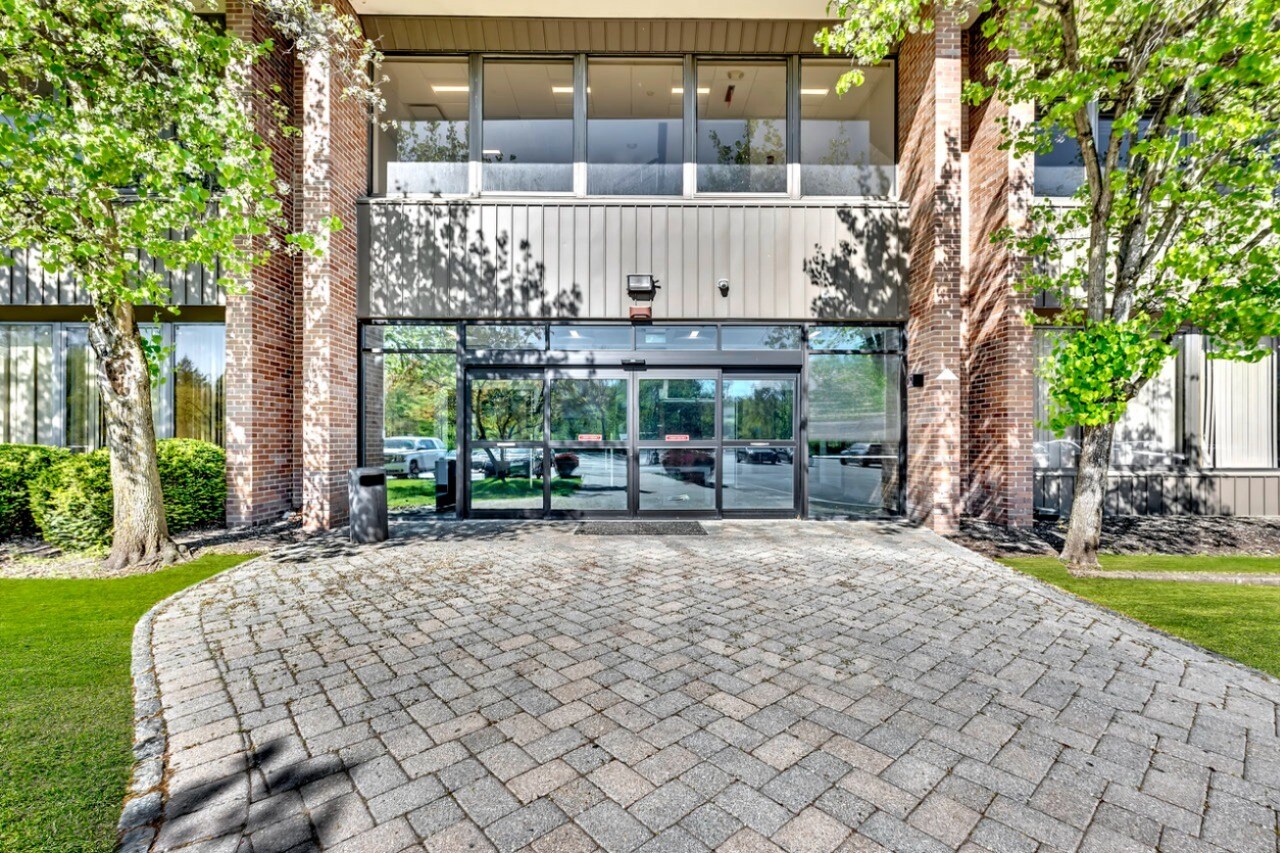 690 Kinderkamack Rd, Oradell, NJ à louer Photo principale- Image 1 de 13