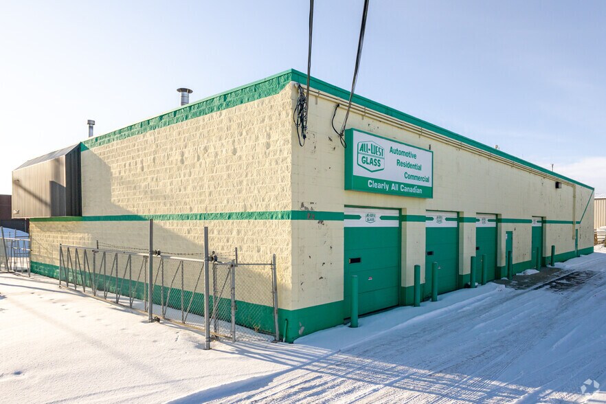 11638 156th St NW, Edmonton, AB à vendre - Photo du bâtiment - Image 3 de 4