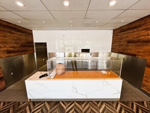 805 E El Camino Real, Mountain View, CA for lease Building Photo- Image 2 of 14