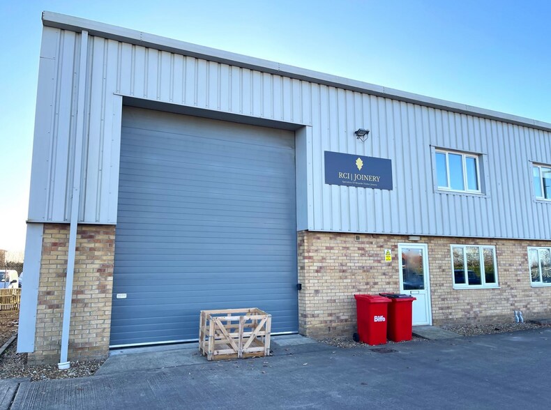 1-5 Common Rd, Witchford for lease - Primary Photo - Image 1 of 1