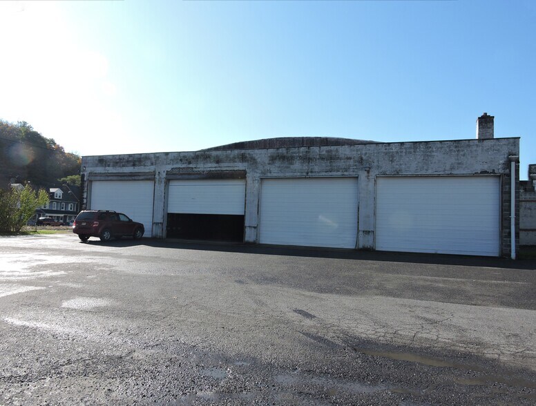 160 N Broad St, Phillipsburg, NJ for sale - Primary Photo - Image 1 of 10