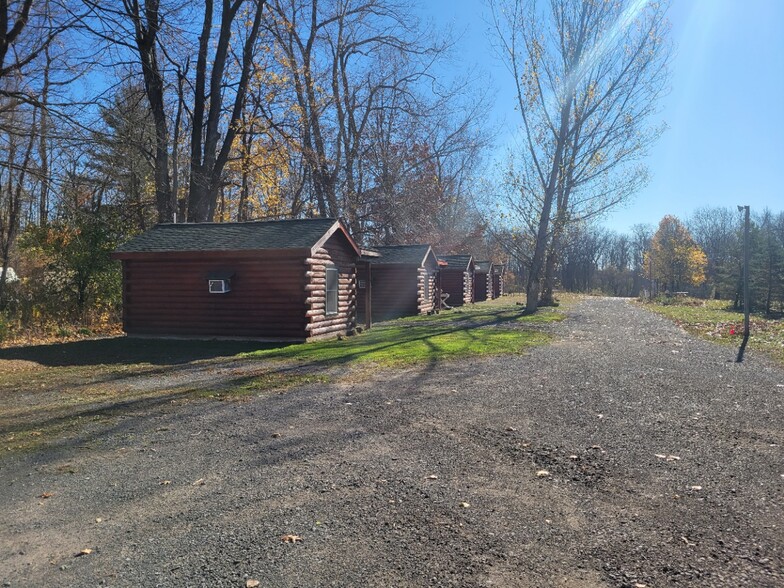 984 Waterloo Geneva Rd, Waterloo, NY for sale - Building Photo - Image 1 of 3