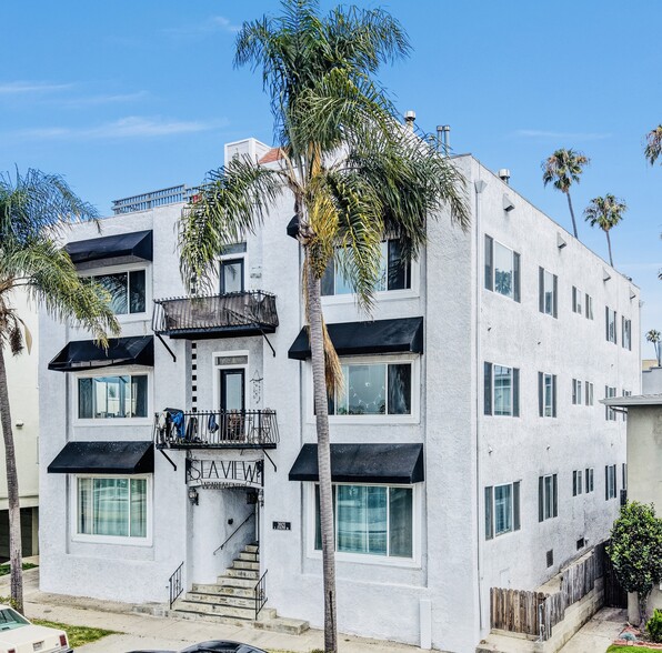 3921 E Livingston Dr, Long Beach, CA for sale - Building Photo - Image 2 of 25