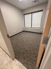 801 Garmon Park Ct, Loganville, GA for lease Interior Photo- Image 2 of 4