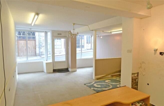 24 Fore St, Camelford for sale - Interior Photo - Image 3 of 9