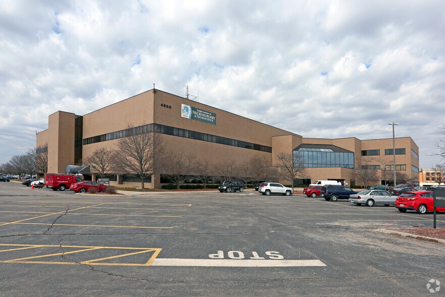 4400-4800 S Saginaw St, Flint, MI à louer - Photo du bâtiment - Image 2 de 14