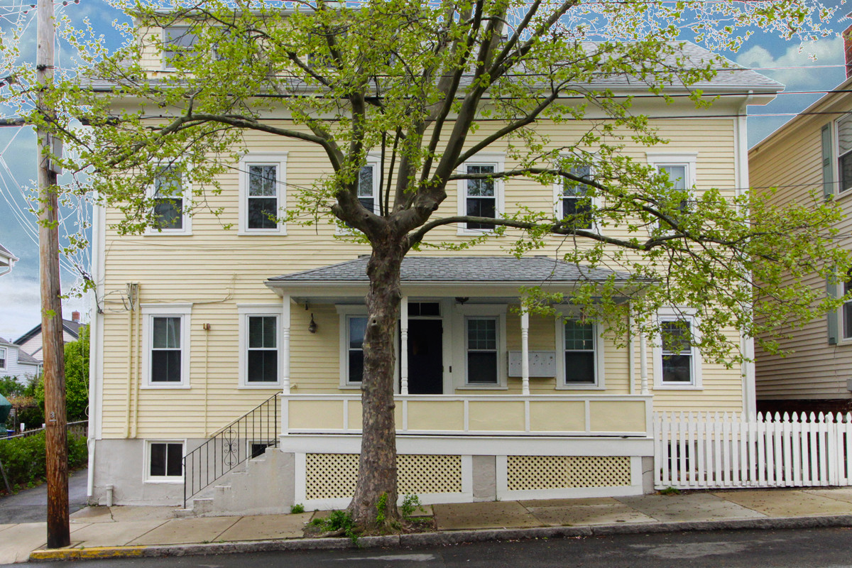 32 Dearborn St, Newport, RI à vendre Photo du bâtiment- Image 1 de 1