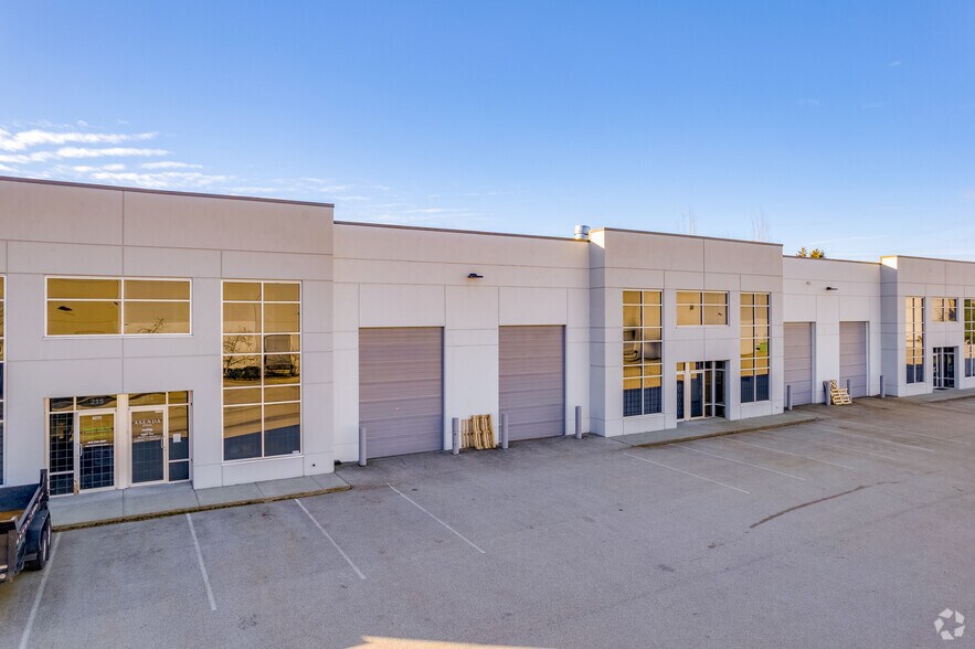 19138 26th Ave, Surrey, BC à vendre - Photo du bâtiment - Image 3 de 3