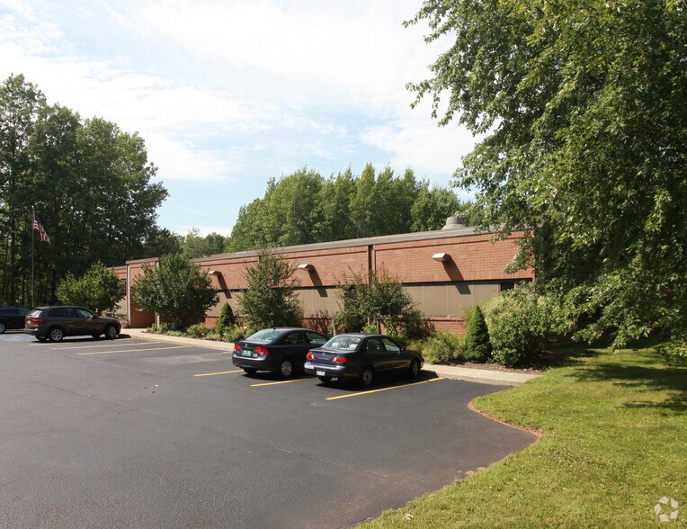 2392 Route 9, Mechanicville, NY à louer - Photo principale - Image 2 de 21