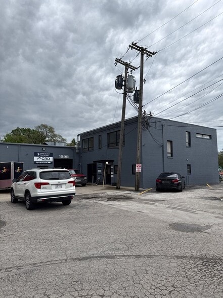 1298 Conant St, Maumee, OH for lease - Building Photo - Image 1 of 17