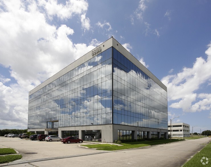 6600 Plaza Dr, New Orleans, LA for lease - Primary Photo - Image 1 of 2