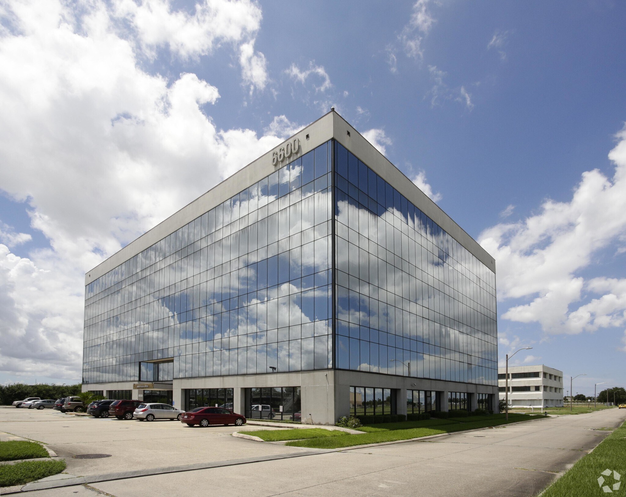 6600 Plaza Dr, New Orleans, LA à louer Photo principale- Image 1 de 3