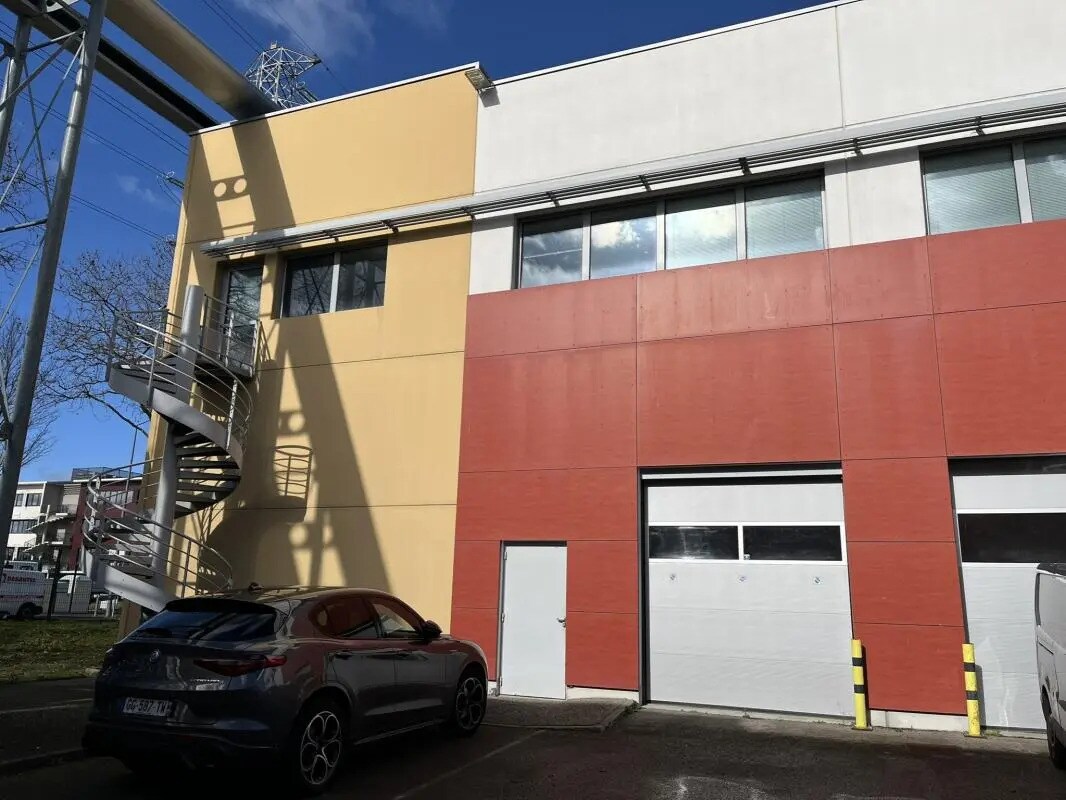 50 Rue Jean Zay, Saint-Priest for lease Building Photo- Image 1 of 13