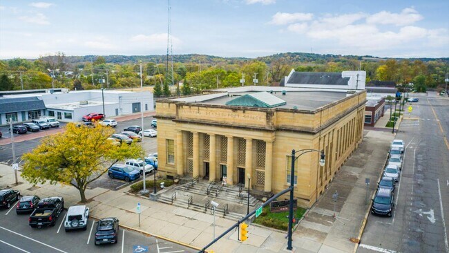 Plus de détails pour 85 E Main St, Newark, OH - Commerce de détail à vendre