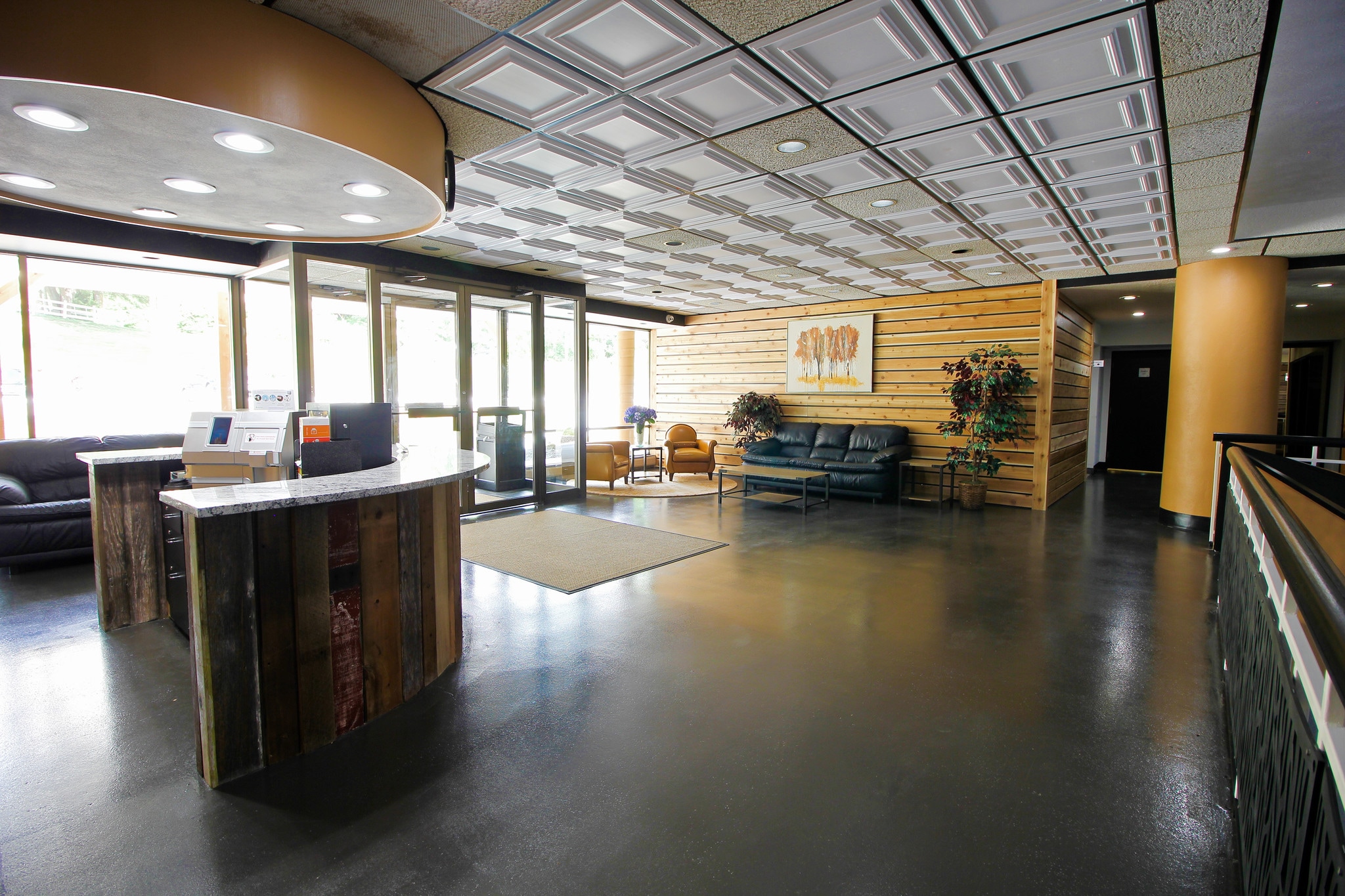 9910 N 48th St, Omaha, NE for lease Lobby- Image 1 of 8