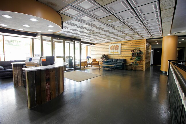 Plus de détails pour 9910 N 48th St, Omaha, NE - Bureau à louer