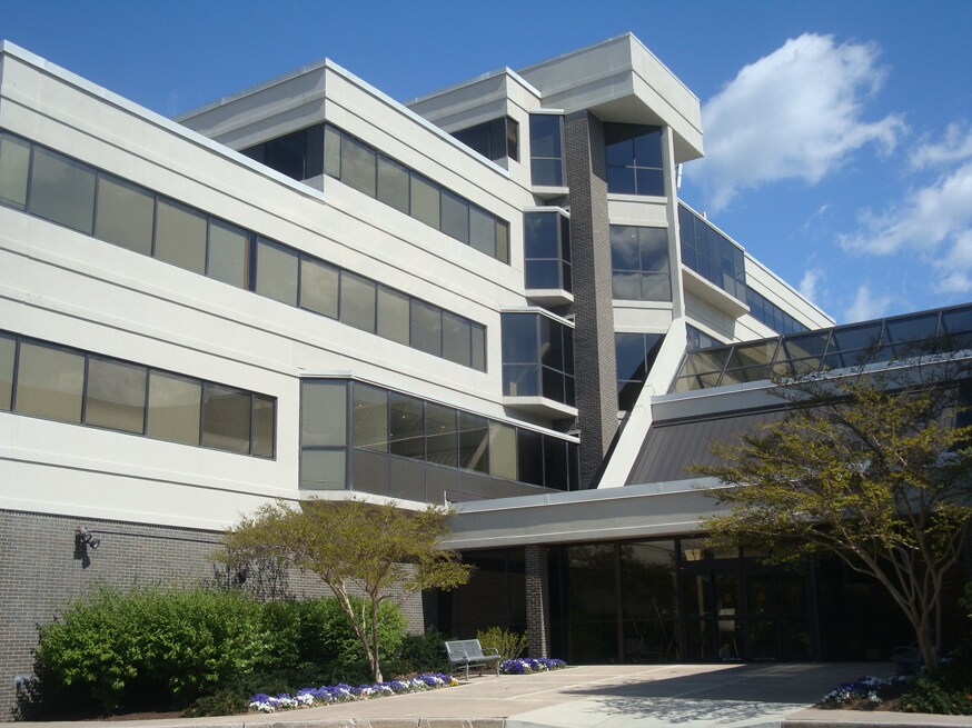 110 West Rd, Towson, MD à louer Photo du bâtiment- Image 1 de 4