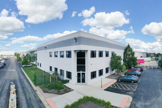 More details for 2450-2520 Northwest Pky, Elgin, IL - Industrial for Lease