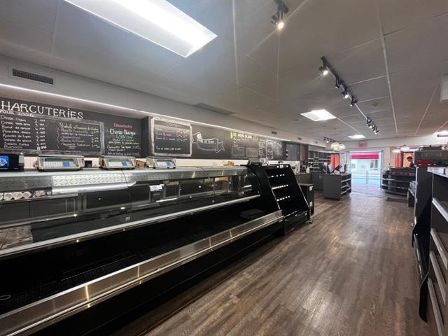 193-195 Rue Saint-Charles O, Longueuil, QC for sale Interior Photo- Image 1 of 1