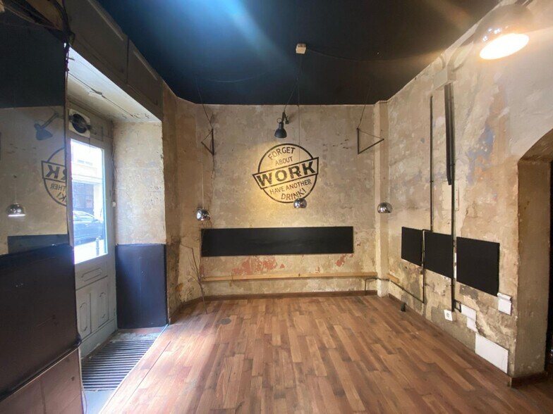 Retail in Madrid, Madrid for lease - Interior Photo - Image 2 of 7