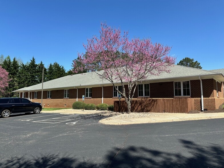 2442 New Dorset Cir, Powhatan, VA for lease - Building Photo - Image 2 of 52