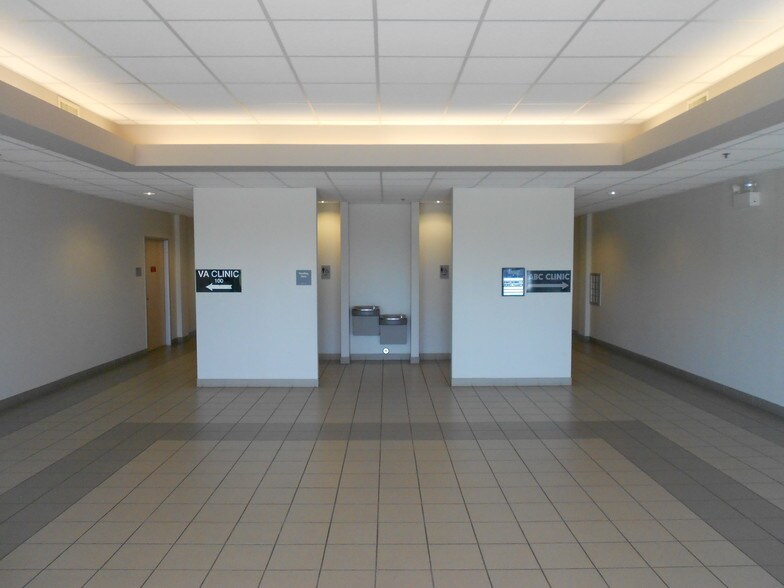 1651 Rock Prairie Rd, College Station, TX à louer - Photo intérieure - Image 2 de 13