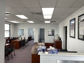 9958-9968 Lin Ferry Dr, Saint Louis, MO for lease Interior Photo- Image 1 of 1