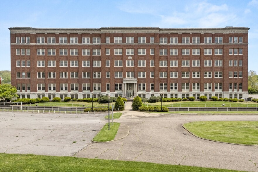 380 N Main St, Mansfield, OH for sale - Building Photo - Image 2 of 62