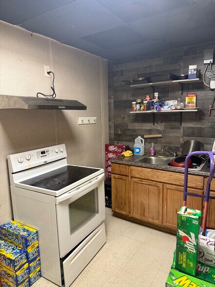 2218 Brown St, Brownwood, TX à vendre - Photo intérieure - Image 1 de 3