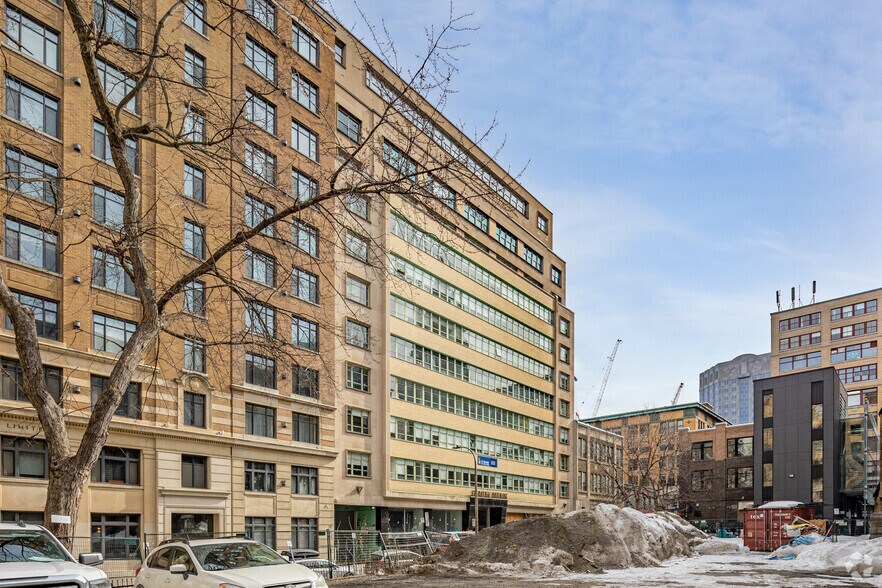 1425-1435 Rue Saint-Alexandre, Montréal, QC à louer - Photo du bâtiment - Image 3 de 15