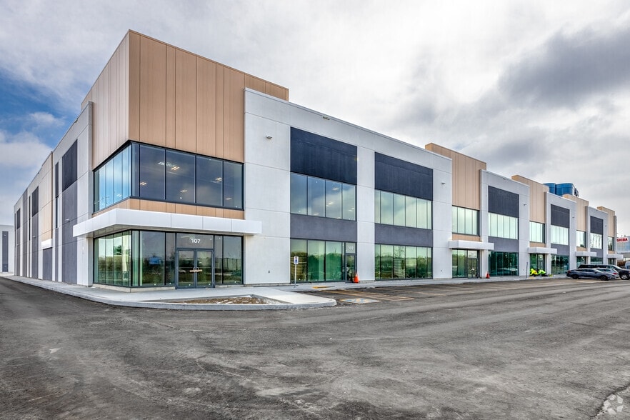 180-190 Allstate Pky, Markham, ON for sale - Building Photo - Image 1 of 24