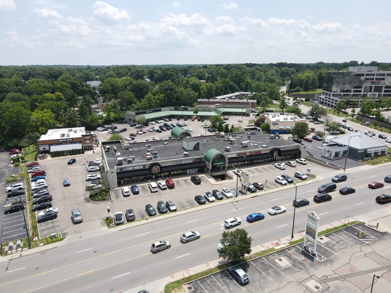 8110-8118 Montgomery Rd, Cincinnati, OH for lease - Primary Photo - Image 1 of 4