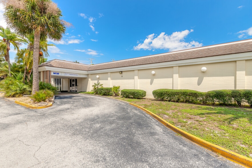 Former Medical Plaza Portfolio portfolio of 3 properties for sale on LoopNet.ca - Building Photo - Image 3 of 16