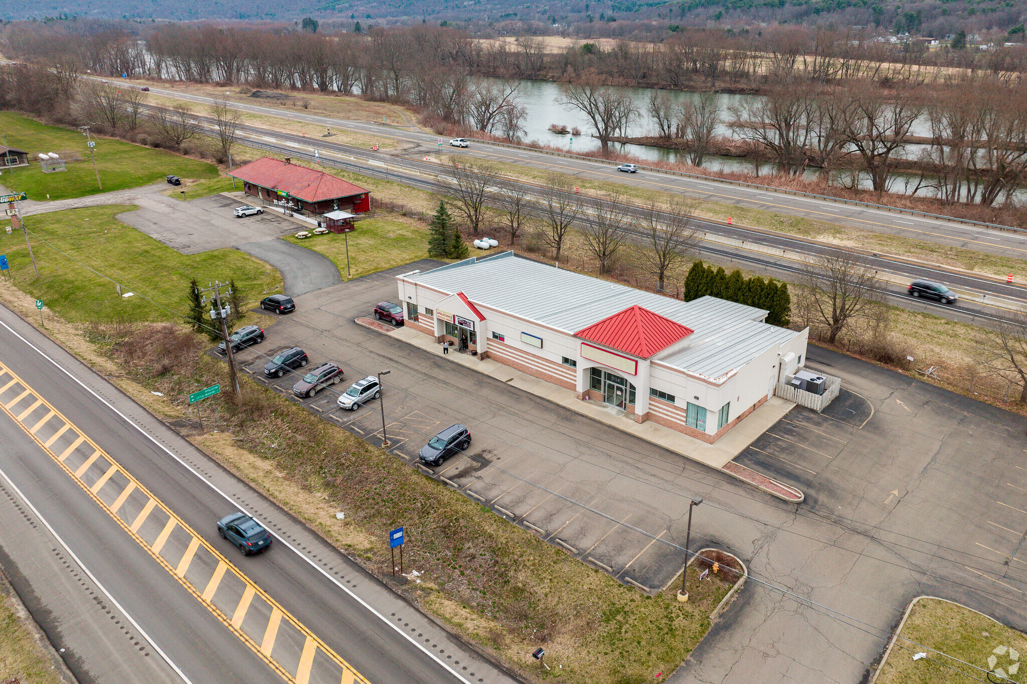 6843 State Route 434, Apalachin, NY for sale Primary Photo- Image 1 of 1