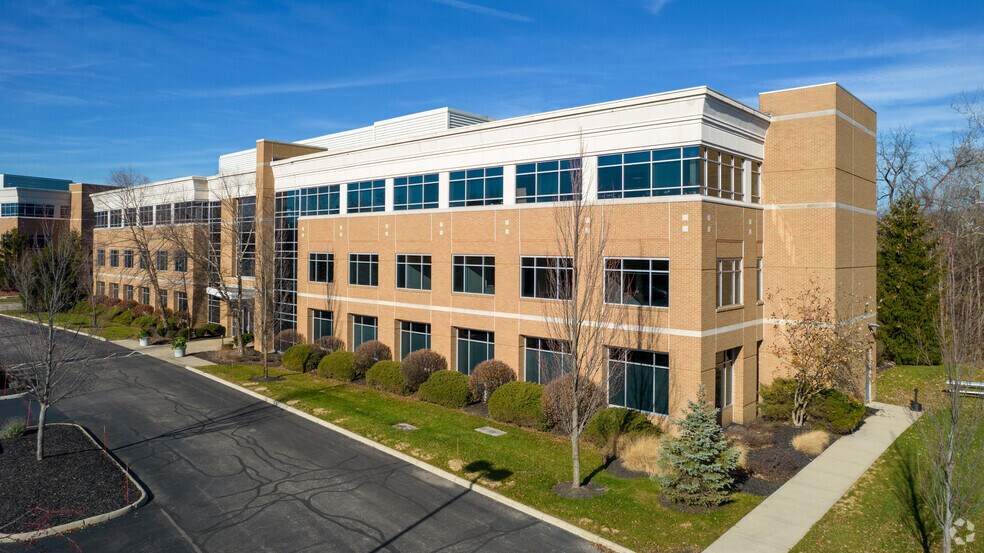 8740 Orion Pl, Columbus, OH à vendre - Photo principale - Image 1 de 16