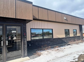 1210 Superior Ave, Tomah, WI à louer Photo du bâtiment- Image 2 de 8