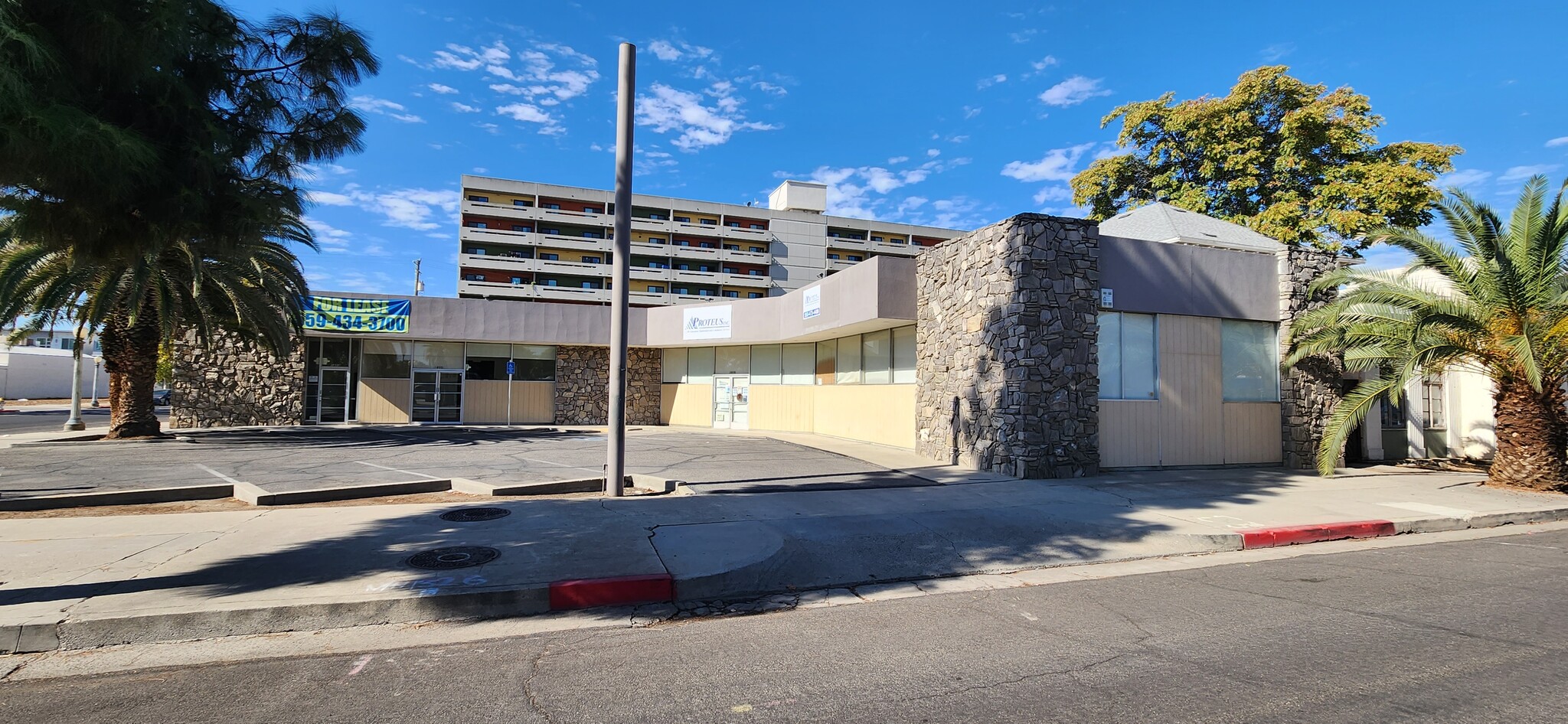 1803 Van Ness Ave, Fresno, CA à vendre Photo du bâtiment- Image 1 de 1