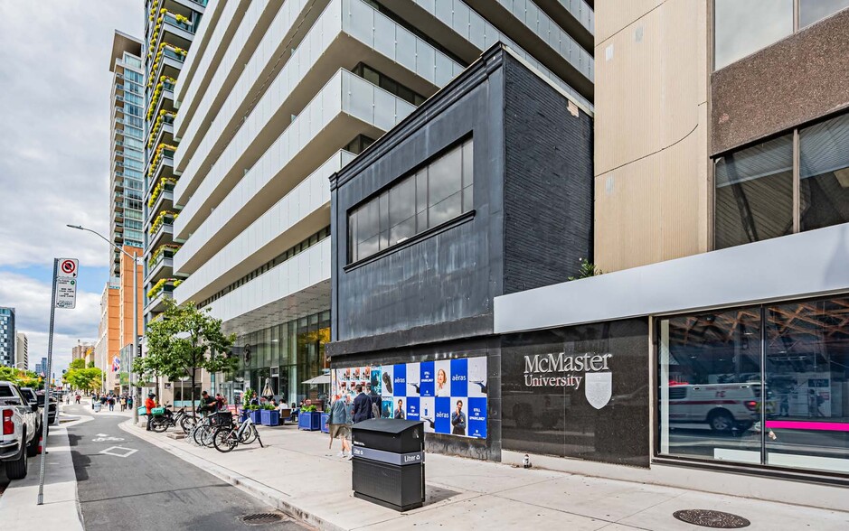 192 Bloor St W, Toronto, ON for lease - Building Photo - Image 3 of 6