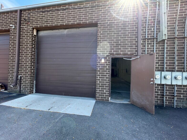 1010 Morse Ave, Schaumburg, IL à vendre - Photo du bâtiment - Image 1 de 1