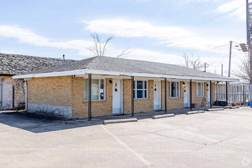 9944 Hornbeam Rd, Henryetta, OK for sale - Primary Photo - Image 1 of 4