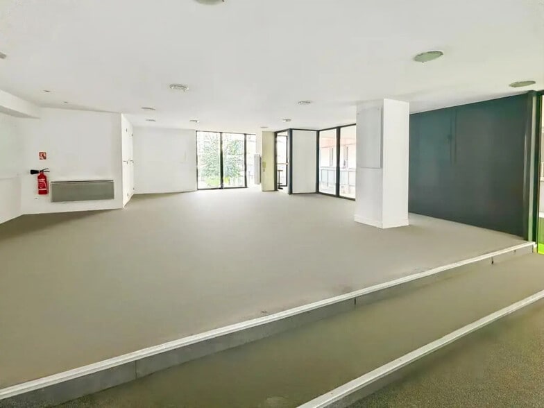 Office in Paris for sale - Building Photo - Image 3 of 9