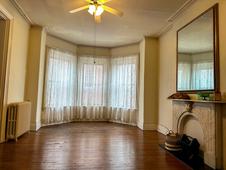 1316 Eutaw Pl, Baltimore, MD for sale - Interior Photo - Image 3 of 14