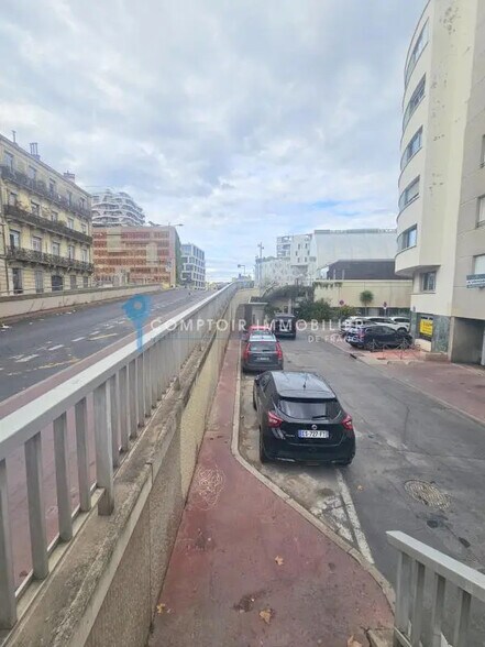 Commerce de détail dans Montpellier à vendre - Photo du bâtiment - Image 3 de 4