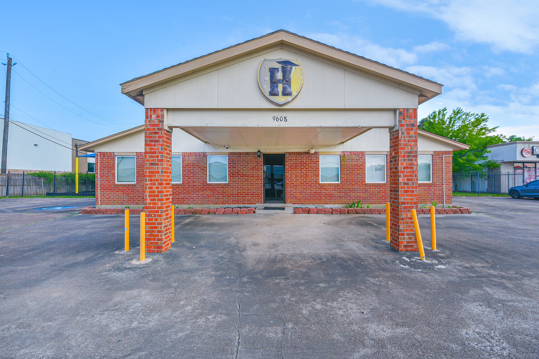 9608 Spencer Hwy, La Porte, TX à vendre Photo du bâtiment- Image 1 de 11