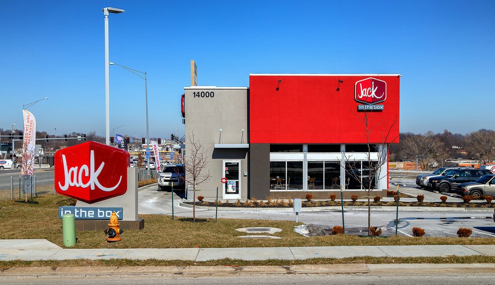 14000 E 42nd St S, Independence, MO à louer - Photo du bâtiment - Image 3 de 4