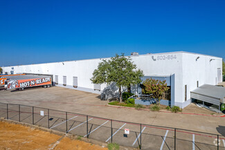 Plus de détails pour 802-854 Avenue R, Grand Prairie, TX - Industriel/Logistique à louer