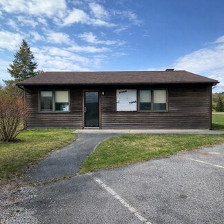 Plus de détails pour 261 Phyllis Ln, Bennington, VT - Bureau à louer
