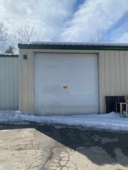 24 Foundry Ave, Meredith, NH à louer - Photo principale - Image 3 de 13