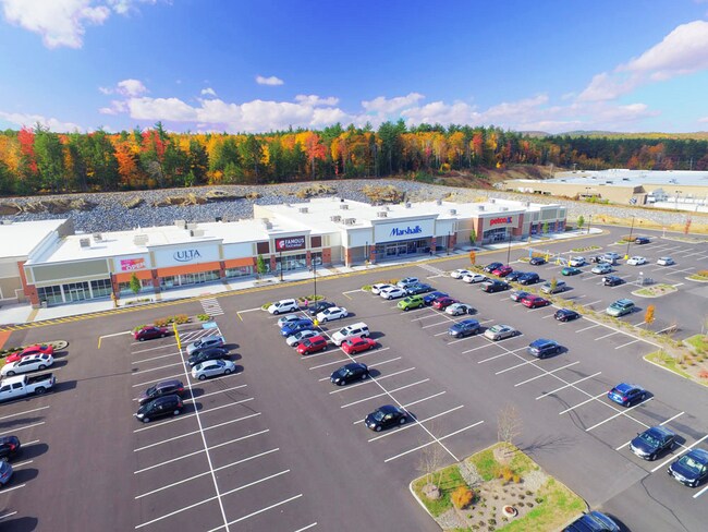 More details for 92 Farmington Rd, Rochester, NH - Retail for Lease